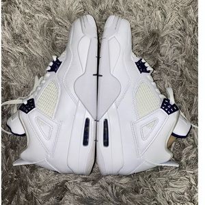 Air Jordan Retro 4 White & Court Purple